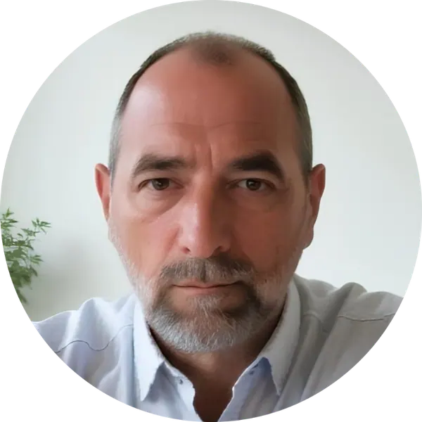 Portrait de Nicolas Jouval, chasseur immobilier chez HomeBusters